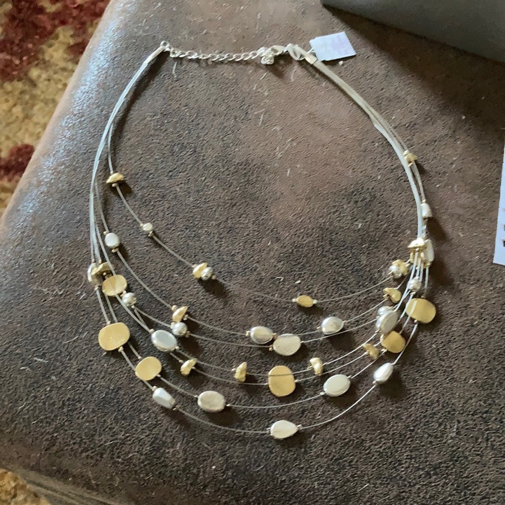 NWT two tone lia Sophia necklace. 7 strands